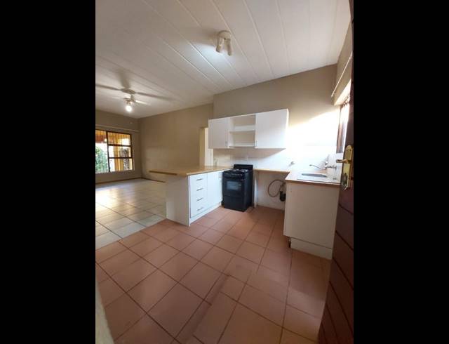 0 BEDROOM APARTMENT FOR SALE IN SUNDOWNER